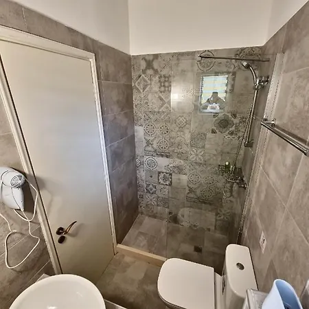 Alexandra 11 Apartment